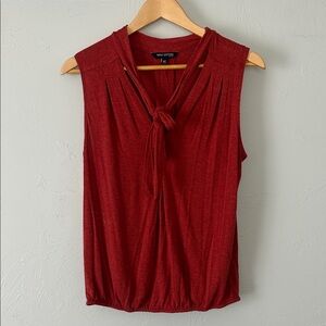 Max Edition Sleeveless Tie-Neck Camisole in Crimson
